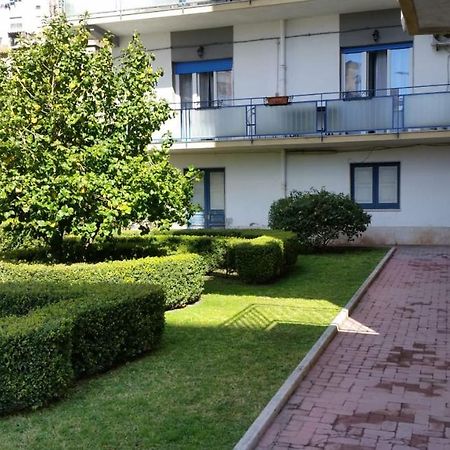 Tora House Hotel Catania Bagian luar foto