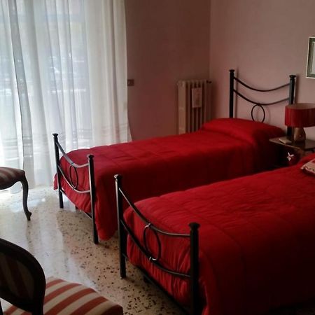 Tora House Hotel Catania Bagian luar foto