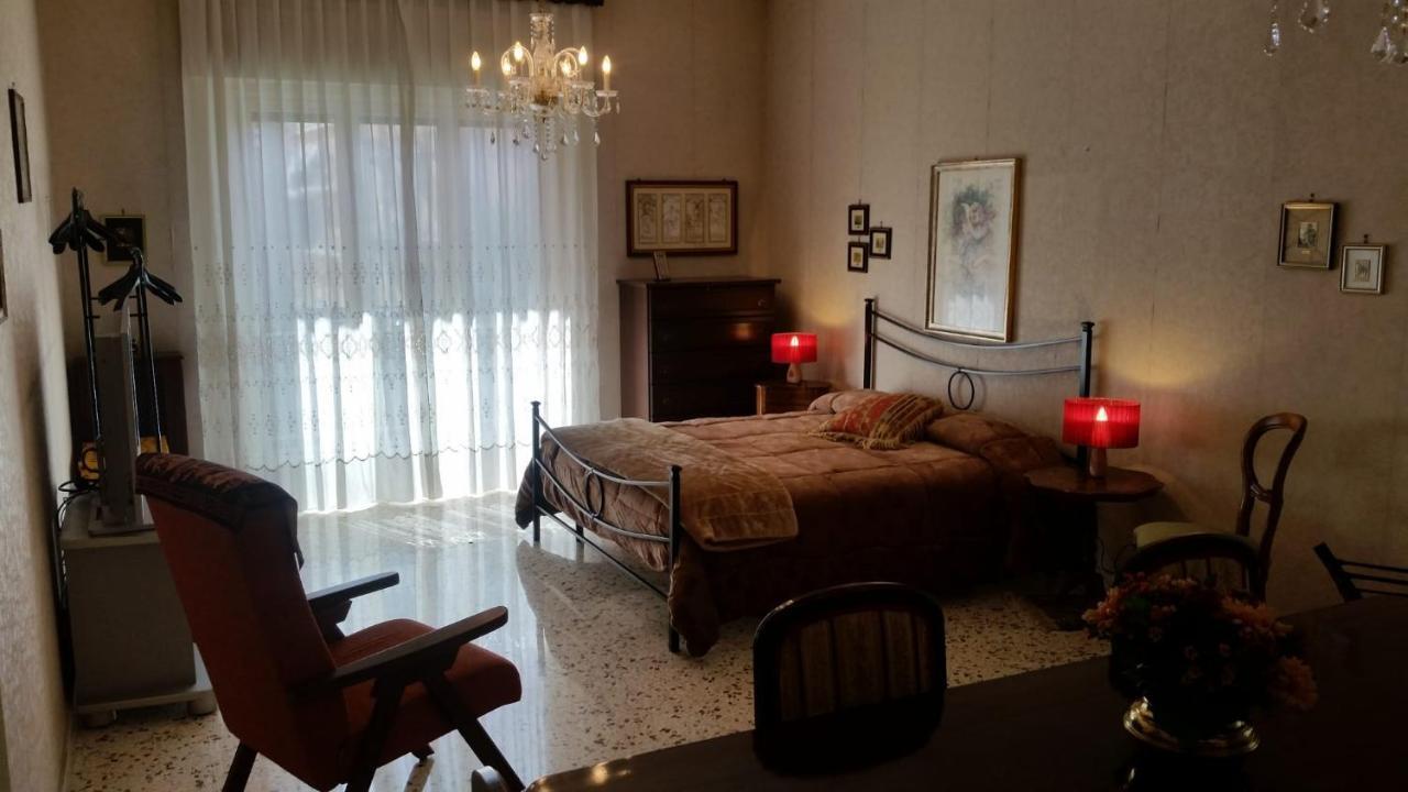 Tora House Hotel Catania Bagian luar foto