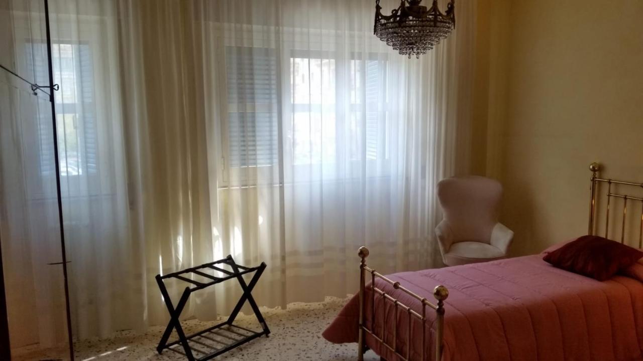 Tora House Hotel Catania Bagian luar foto