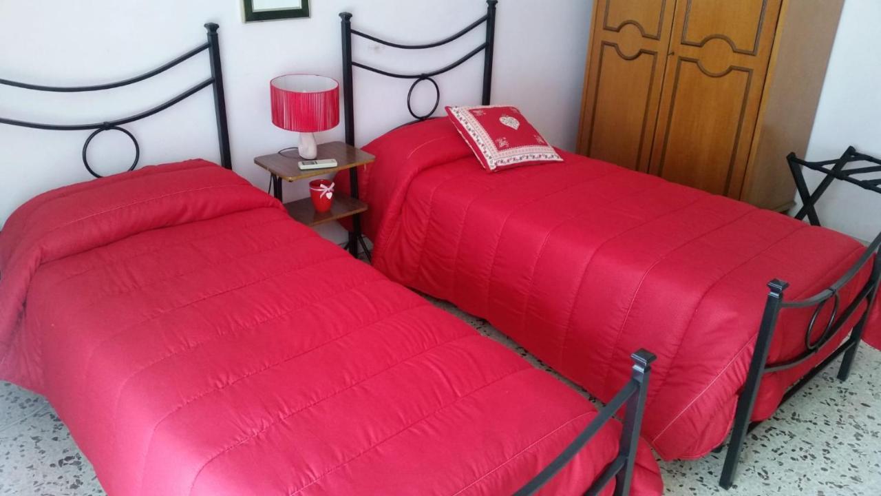 Tora House Hotel Catania Bagian luar foto
