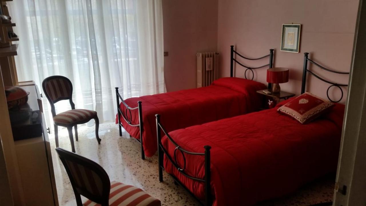 Tora House Hotel Catania Bagian luar foto