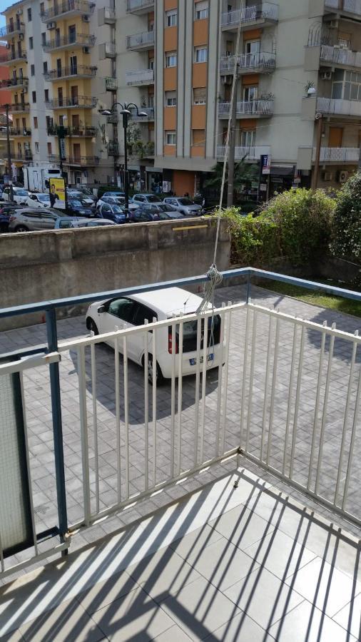 Tora House Hotel Catania Bagian luar foto