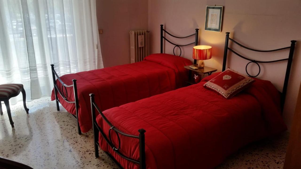 Tora House Hotel Catania Bagian luar foto