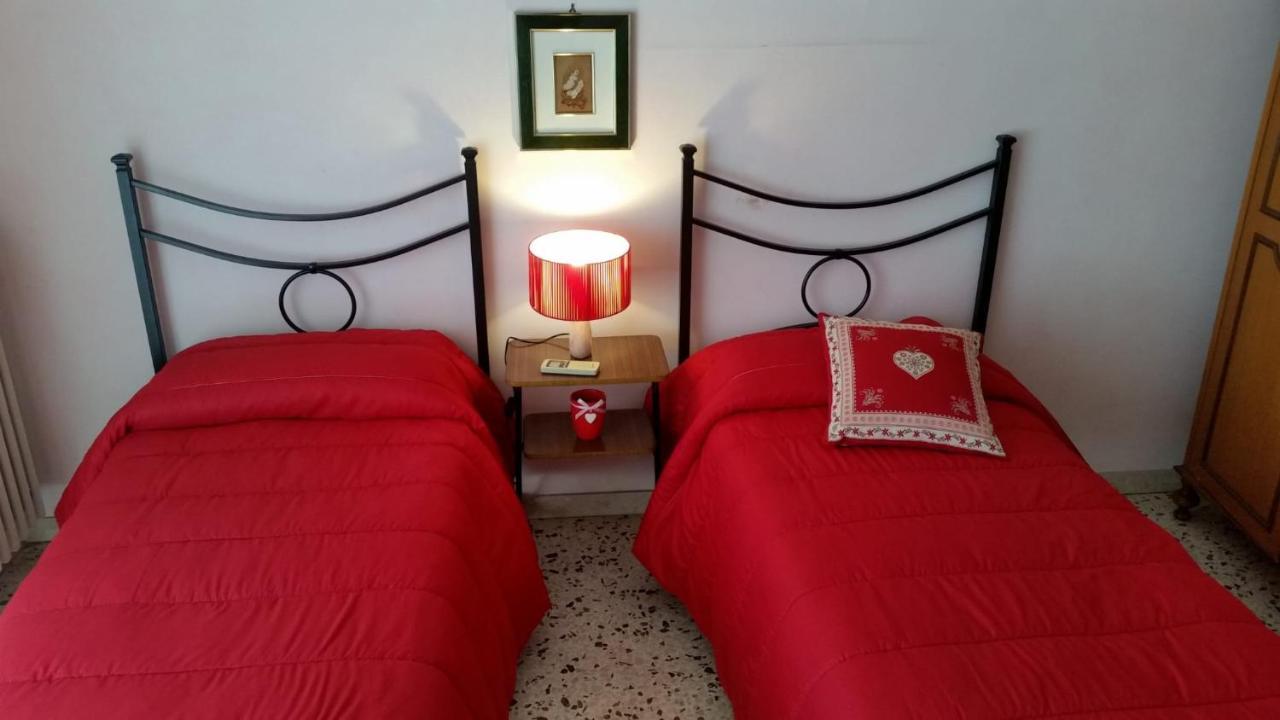Tora House Hotel Catania Bagian luar foto