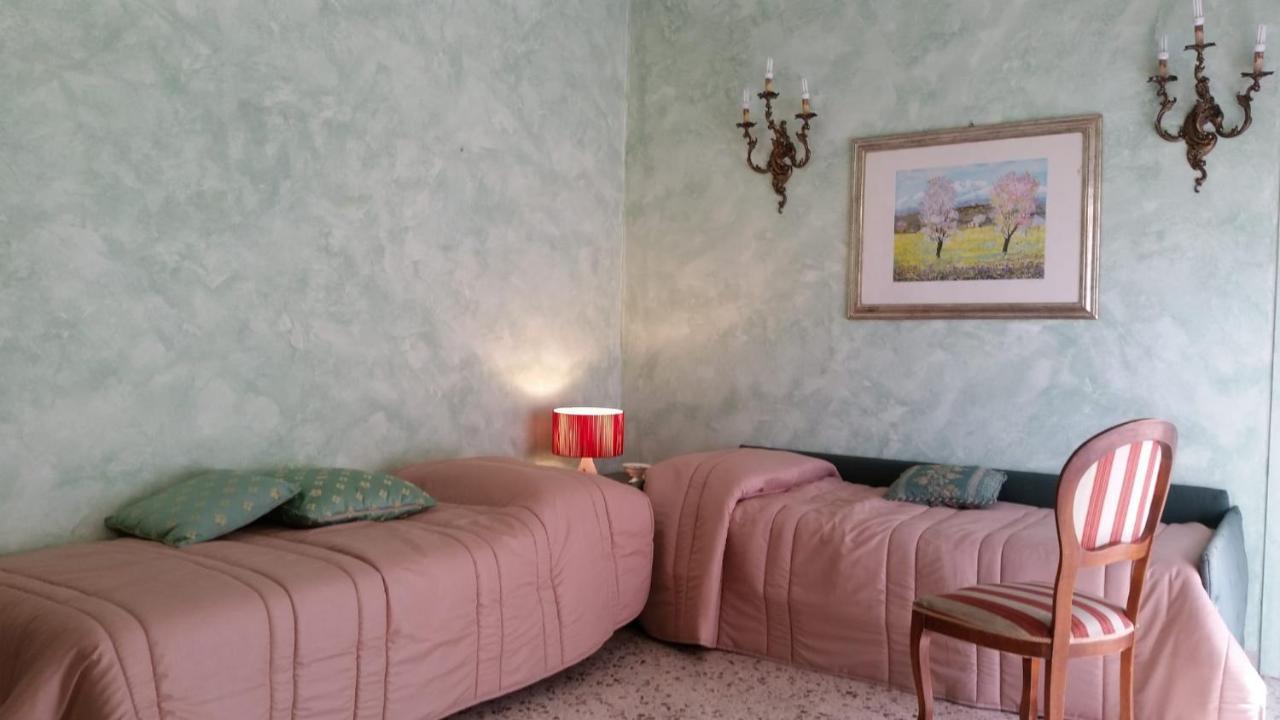Tora House Hotel Catania Bagian luar foto