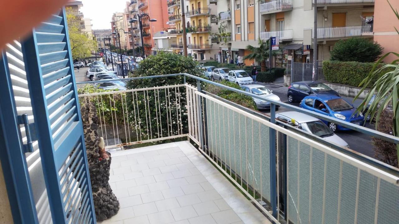 Tora House Hotel Catania Bagian luar foto