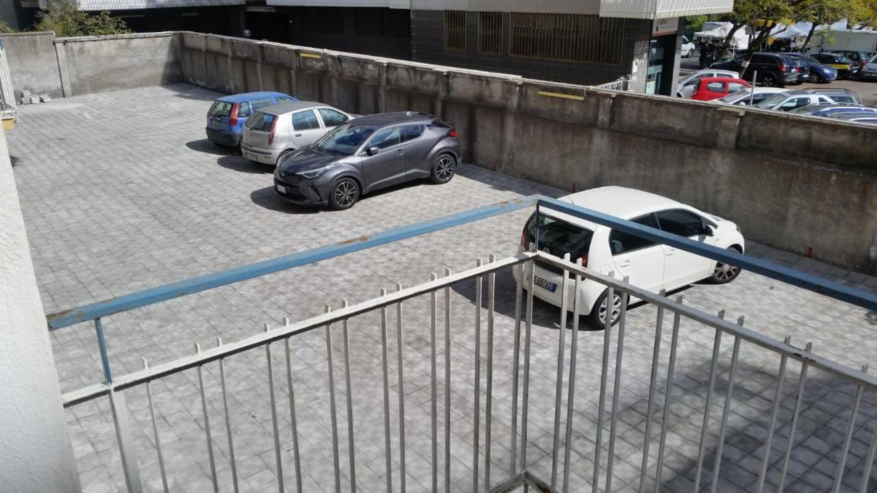 Tora House Hotel Catania Bagian luar foto